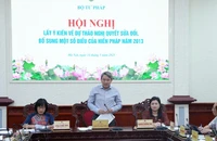 Bộ trưởng Tư pháp Nguyễn Hải Ninh phát biểu tại Hội nghị lấy ý kiến về dự thảo Nghị quyết sửa đổi, bổ sung một số điều của Hiến pháp năm 2013. Ảnh: THU HẰNG