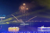 [Video] TP Hồ Chí Minh bắn pháo hoa 30 điểm vào đêm ngày 30/4