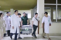 Thận của người hiến tạng được vận chuyển đến Bệnh viện Việt Nam-Thụy Điển Uông Bí.