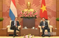 Chủ tịch Quốc hội Vương Đình Huệ và Thủ tướng Đại Công quốc Luxembourg Xavier Bettel tại buổi hội kiến.
