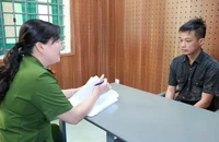 Cơ quan Cảnh sát điều tra-Công an tỉnh Tiền Giang làm việc với đối tượng Võ Văn Chất.