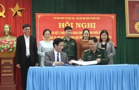 Lãnh đạo Sở Giáo dục và đào tạo Sơn La và Bộ Chỉ huy Bộ đội Biên phòng tỉnh Sơn La ký kết Chương trình phối hợp xây dựng xã hội học tập.