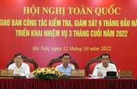Các đồng chí chủ trì hội nghị.
