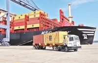 Tàu MSC Giusy trọng tải hơn 170.000 DWT, mớn nước 16m cập cảng SSIT (cụm cảng Cái Mép-Thị Vải).
