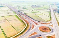 Ðiểm giao đường Vạn Thiện-Bến En với mạng lưới giao thông nội tỉnh Thanh Hóa và đường cao tốc bắc-nam.