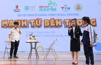 Một tiểu phẩm sân khấu hóa về bảo vệ trẻ em gái của học sinh Trường Trung học cơ sở Lý Thường Kiệt (Hà Nội).