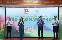 Đại diện Trung ương Đoàn, Trung ương Hội Liên hiệp Phụ nữ Việt Nam và các đơn vị liên quan thực hiện nghi thức phát động Cuộc thi.