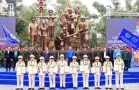 Đại diện Bộ Công an, Trung ương Đoàn và Công an Thành phố Hà Nội cùng 10 Gương mặt trẻ Công an Thủ đô tiêu biểu năm 2024.