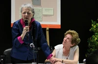 Bà Madeleine Riffaud (trái) và Raymonde Dien kể về những kỷ niệm sâu sắc trong những lần được gặp Bác Hồ.
