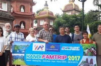 Đoàn Fam Trip Australia tham quan chùa Trấn Quốc (Hà Nội).