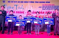 BĐBP Quảng Bình tặng góc học tập cho học sinh có hoàn cảnh khó khăn.