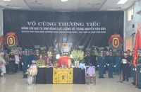 Lễ tang Anh hùng phi công Nguyễn Văn Bảy được tổ chức trang trọng tại quê nhà.