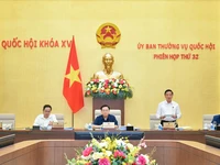 Phó Chủ tịch Quốc hội Nguyễn Khắc Định điều hành phiên họp cho ý kiến về dự án Luật Tư pháp người chưa thành niên. (Ảnh: DUY LINH)