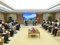 Thủ tướng Phạm Minh Chính tiếp ông Park Hark Kyu, Tổng Giám đốc phụ trách tài chính của tập đoàn Samsung.