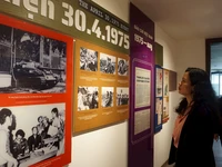 Khu vực trưng bày "Ngày 30/4/1975 và 1/5/1975" tại Bảo tàng Báo chí là nơi tôn vinh những đóng góp vô giá của đội ngũ nhà báo cách mạng, vào thời điểm chiến dịch Hồ Chí Minh toàn thắng.