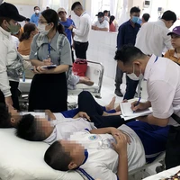 Học sinh Tiểu học và Trung học cơ sở Nha Trang nhập viện vì ngộ độc.