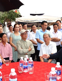 Thủ tướng Chính phủ Phạm Minh Chính thăm, nói chuyện với người dân Khu tái định cư Lộc An-Bình Sơn, huyện Long Thành, tỉnh Đồng Nai, tháng 2/2023.