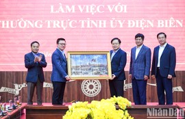 Tổng Biên tập Báo Nhân Dân làm việc tại Điện Biên 