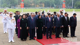 [Ảnh] Lãnh đạo Đảng, Nhà nước vào Lăng viếng Chủ tịch Hồ Chí Minh