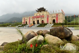 Hấp dẫn tour du lịch Hà Nội-Tây Yên Tử: Theo dấu chân Phật Hoàng