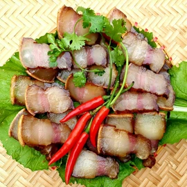 Thịt ba chỉ hun khói Ninh Sớp Lai Châu