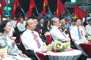 Thủ tướng Nguyễn Xuân Phúc dự buổi giao lưu.