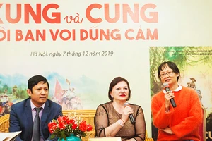 TS Hùng trong cuộc ra mắt sách Xung và Cung tại Hà Nội năm 2019.