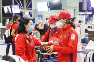 Tối qua (18/7), 43 thành viên của đoàn thể thao Việt Nam đã lên chuyến bay JL 752 của Hãng hàng không Quốc gia Nhật Bản để lên đường tham dự Olympic Tokyo 2020.