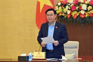 Chủ tịch Quốc hội Vương Đình Huệ phát biểu ý kiến chỉ đạo tại buổi làm việc với lãnh đạo tỉnh Bến Tre. (Ảnh: DUY LINH)