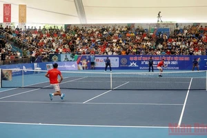 Trận chung kết nội dung đơn nam môn Quần vợt giữa Lý Hoàng Nam và Trịnh Linh Giang.