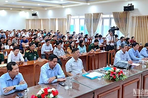 Ban Chỉ đạo 35 Tỉnh ủy Cà Mau tổ chức hội nghị tổng kết Cuộc thi chính luận về bảo vệ nền tảng tư tưởng của Đảng năm 2023 tại Cà Mau.