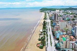 “Thiên đường du lịch” Sầm Sơn.