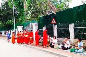 Sớm mai ở Pakse
