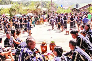 Ngày hội nơi buôn làng Kơ Ho giữa núi rừng nam Tây Nguyên. 