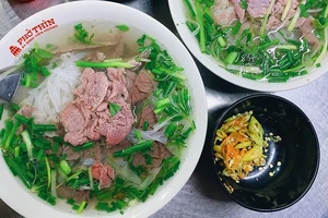 Phở - món ẩm thực đã trở thành thương hiệu riêng của Hà thành.