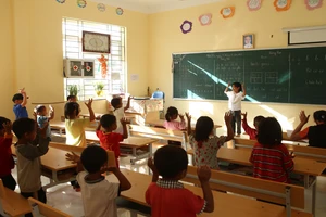 Môi trường học tập của học sinh vùng khó của huyện biên giới Mường Tè đang đáp ứng tốt nhu cầu học tập của con em đồng bào.