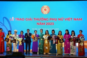 Vinh danh các tập thể, cá nhân đạt Giải thưởng Phụ nữ Việt Nam năm 2023.