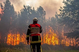 Cháy rừng đe dọa nhiều nước châu Âu. 