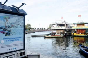 Tuyên truyền bảo vệ môi trường ở phường Dương Đông, thành phố Phú Quốc.