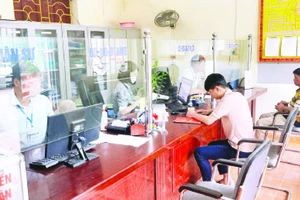 Bộ phận một cửa ở phường Cộng Hòa, thành phố Chí Linh ứng dụng số hóa vào cải cách hành chính, đáp ứng yêu cầu ngày càng cao của nhân dân.
