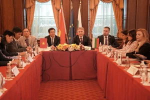 Bộ trưởng Nguyễn Hồng Diên và Bộ trưởng Petko Nikolov đồng chủ trì Khóa họp lần thứ 24 Ủy ban liên Chính phủ Việt Nam-Bulgaria.