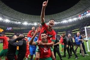 [Ảnh] Tứ kết World Cup: Kỳ tích Maroc, Pháp khẳng định sức mạnh