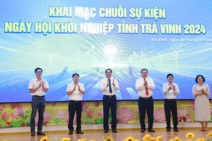 Nghi thức khai mạc chuỗi sự kiện Ngày hội khởi nghiệp tỉnh Trà Vinh.