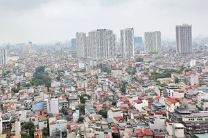 Hà Nội cần cơ chế đặc thù để giải quyết những vấn đề tồn tại của đô thị. Trong ảnh: Một góc thành phố Hà Nội. 