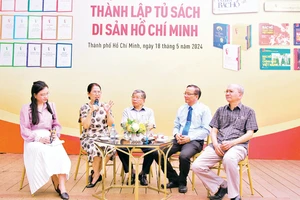 Nhà xuất bản Trẻ giao lưu với các tác giả tham gia tủ sách “Di sản Hồ Chí Minh”. 