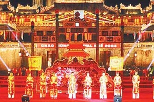 Biểu diễn Nhã nhạc cung đình Huế tại Festival Huế 2024. 