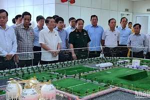 Phó Chủ tịch Quốc hội Nguyễn Đức Hải giám sát chuyên đề tại Công ty khí Cà Mau.