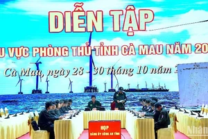 Họp nắm tình hình, chỉ đạo chuyển địa bàn từ thời bình sang thời chiến tại buổi diễn tập.