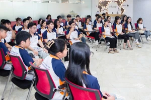 Sinh viên ngành giao thông vận tải trong một chương trình thực tế tại doanh nghiệp. Ảnh: DUY TÙNG