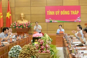 Thủ tướng Phạm Minh Chính chủ trì buổi làm việc với Ban Thường vụ Tỉnh ủy Đồng Tháp.